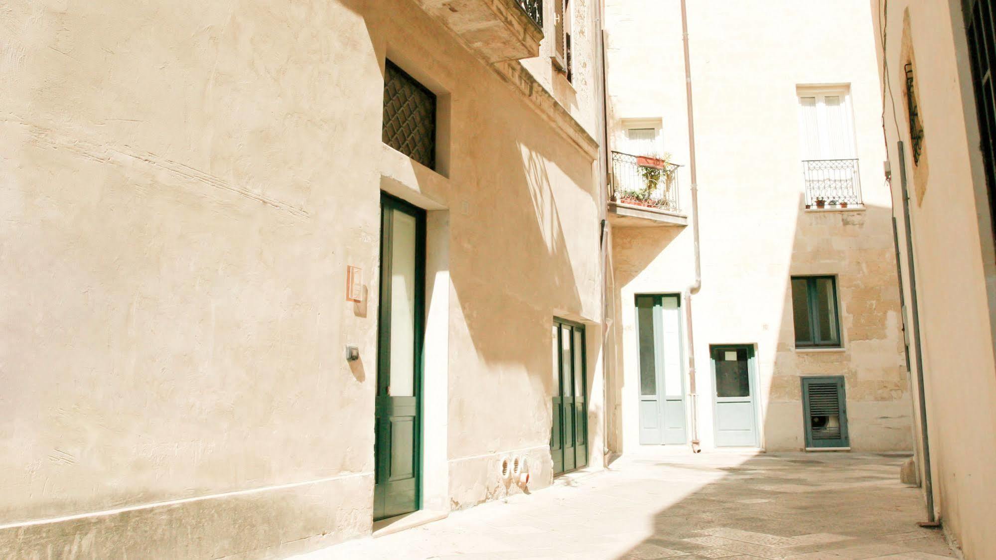 Sacre Bleu Apartments 莱切 外观 照片